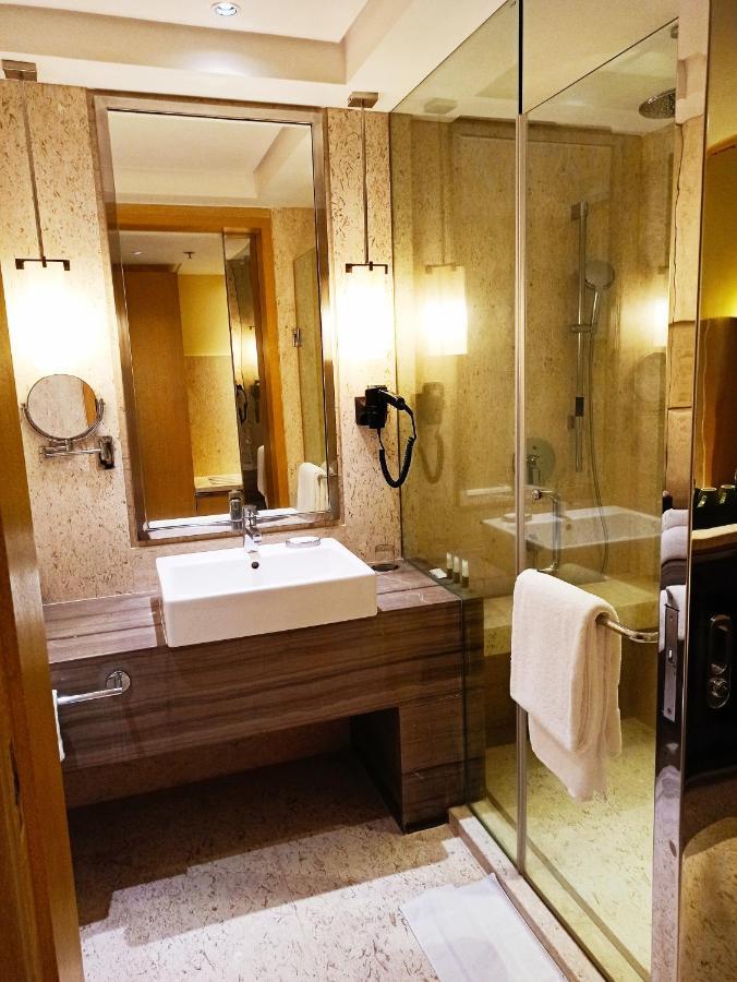 Courtyard By Marriott Bilaspur Buitenkant foto