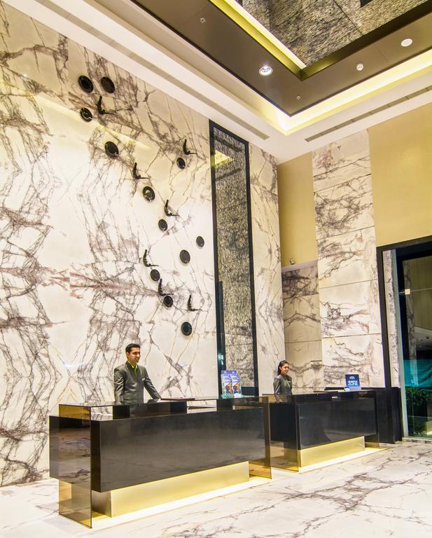 Courtyard By Marriott Bilaspur Buitenkant foto