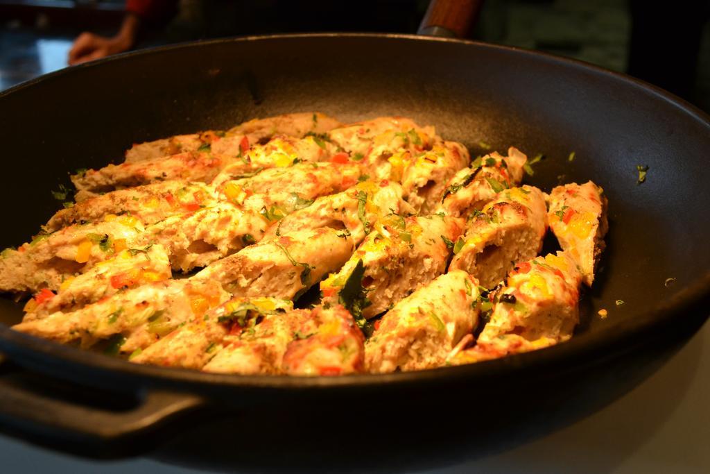 Courtyard By Marriott Bilaspur Buitenkant foto
