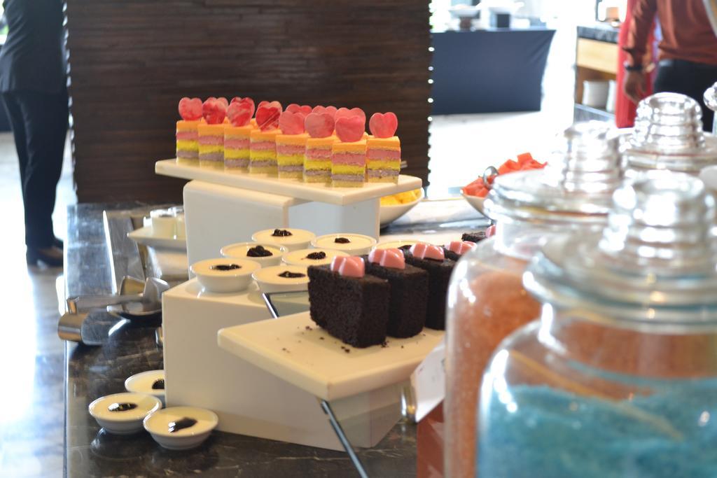 Courtyard By Marriott Bilaspur Buitenkant foto