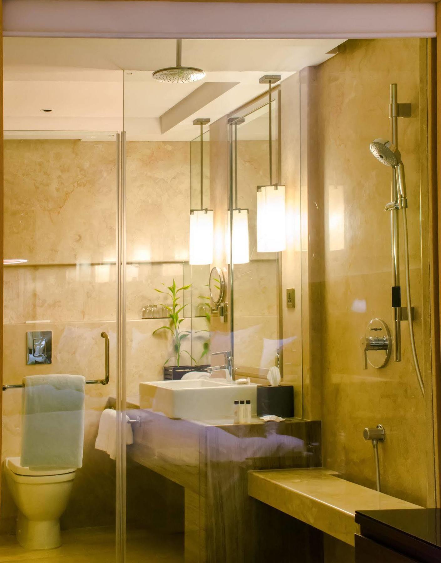 Courtyard By Marriott Bilaspur Buitenkant foto
